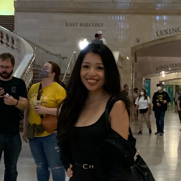 hillarym27